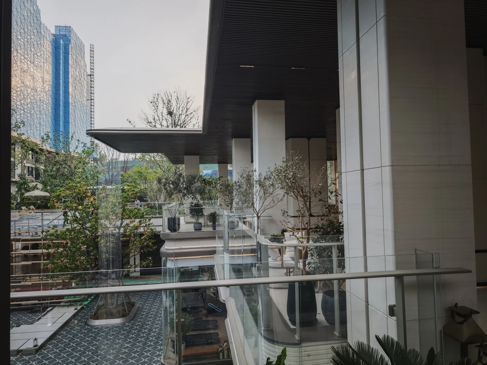 仙林华曦府中心庭院,生态石墙面与景观空间
